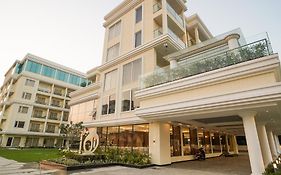 Antique Regency !! Luxurious Hotel In Digha !!